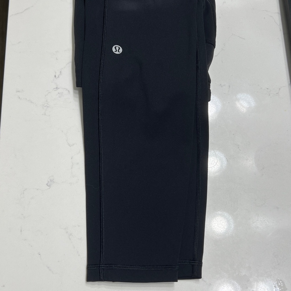 lululemon athletica Black High-Rise Pocket Leggings - Picture 4 of 4